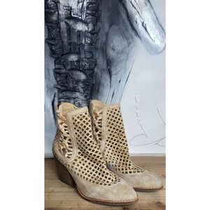 Coconuts by Matisse boots